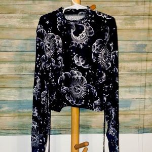 Celestial Print Long Sleeve Crop Top